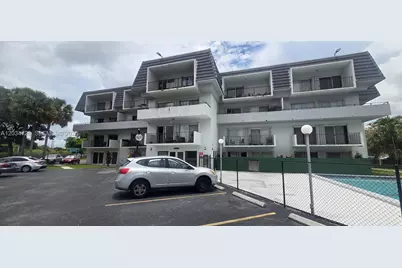 8000 SW 81st Dr #209, Miami, FL 33143 - Photo 1