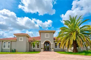 9810 NW 137th St, Hialeah Gardens, FL 33018 - Photo 1