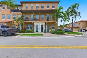 14776 SW 10th St, Pembroke Pines, FL 33027 - Photo 1