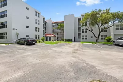 9441 Evergreen Pl #206, Davie, FL 33324 - Photo 1