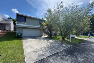 21738 SW 99th Ct, Cutler Bay, FL 33190 - Photo 1