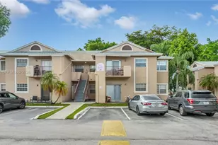 2421 NW 96th Terrace, Pembroke Pines, FL 33024 - Photo 1