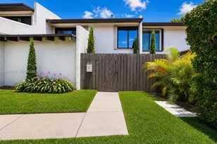 7108 SW 112th Pl, Miami, FL 33173 - Photo 1