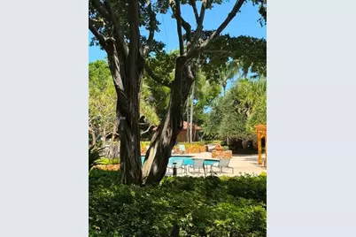2000 Towerside Ter #301, Miami, FL 33138 - Photo 6