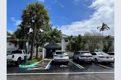 7925 West Dr #6, North Bay Village, FL 33141 - Photo 1