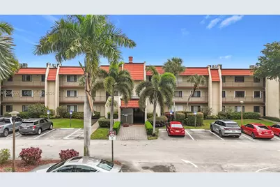 4545 Luxemburg Ct #103, Lake Worth, FL 33467 - Photo 1