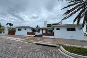 338 Roosevelt St, Hollywood, FL 33019 - Photo 1