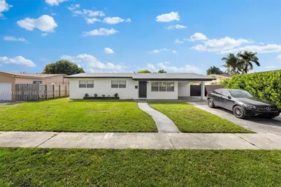 710 SW 70th Ave, Pembroke Pines, FL 33023 - Photo 1