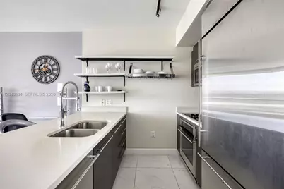 500 Brickell Ave #1400, Miami, FL 33131 - Photo 1