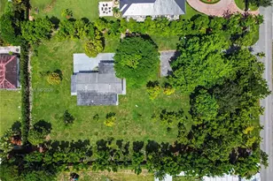 11380 SW 93rd St, Miami, FL 33176 - Photo 1