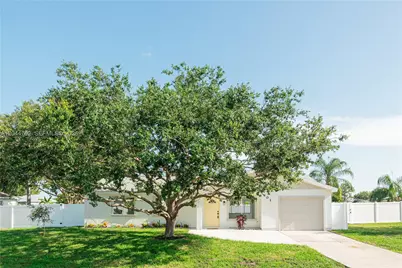 401 SW College Park Rd, Port Saint Lucie, FL 34953 - Photo 1
