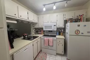9340 Lagoon Pl, Davie, FL 33324 - Photo 1