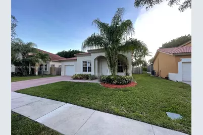 2008 NE 38th Rd #2008, Homestead, FL 33033 - Photo 1