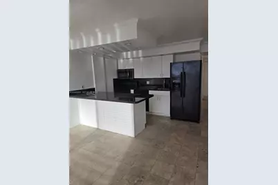 7900 Tatum Waterway Dr #304, Miami Beach, FL 33141 - Photo 1