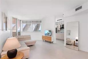 300 South Pointe Dr, Miami Beach, FL 33139 - Photo 1