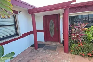 323 NW 4th Pl, Deerfield Beach, FL 33441 - Photo 1