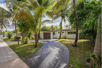 19531 NW 1st Pl, Miami Gardens, FL 33169 - Photo 1
