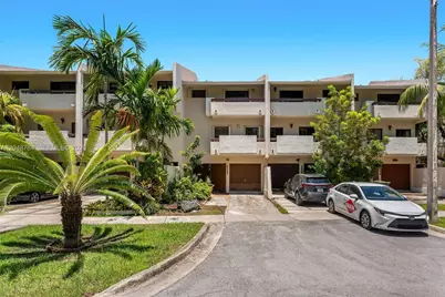 2525 NE 135th St #2525, North Miami, FL 33181 - Photo 1