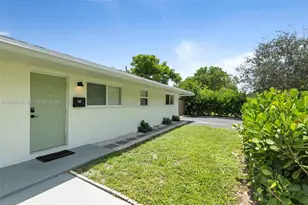 702 NW 18th St, Fort Lauderdale, FL 33311 - Photo 1