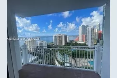 185 SE 14th Ter #1904, Miami, FL 33131 - Photo 1