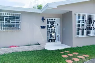 1820 SW 98th Ct, Miami, FL 33165 - Photo 1