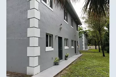 14004 NE 2nd Ave #14004, Miami, FL 33161 - Photo 1