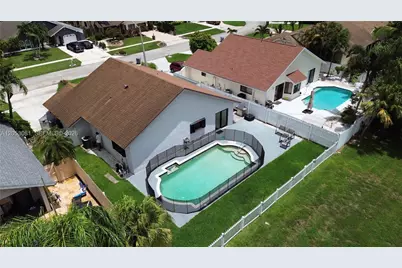 22738 Pickerel Cir, Boca Raton, FL 33428 - Photo 1