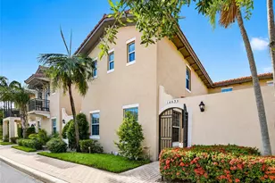 14633 SW 13th St, Pembroke Pines, FL 33027 - Photo 1