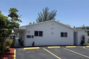 842 SW 2nd St, Hallandale Beach, FL 33009 - Photo 1