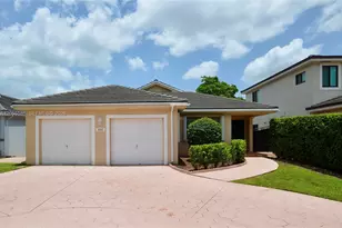8727 NW 150th Terrace, Miami Lakes, FL 33018 - Photo 1