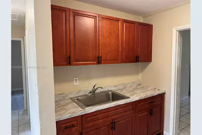 2352 NW 13th Ct, Fort Lauderdale, FL 33311 - Photo 1