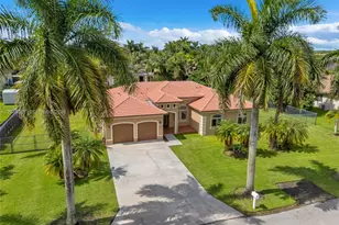 20464 SW 325th St, Homestead, FL 33030 - Photo 1