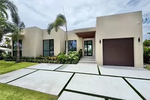 2030 N Hibiscus Dr, North Miami, FL 33181 - Photo 1