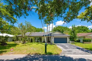 9939 NW 19th St, Coral Springs, FL 33071 - Photo 1
