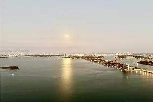 1800 N Bayshore Dr, Miami, FL 33132 - Photo 1