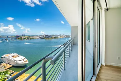 335 S Biscayne Blvd #1910, Miami, FL 33131 - Photo 1