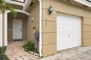 355 SW 121st Ave, Pembroke Pines, FL 33025 - Photo 1