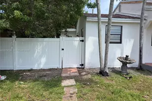 6871 SW 37th St, Miami, FL 33155 - Photo 1