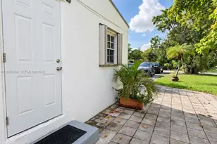 6765 SW 34th St, Miami, FL 33155 - Photo 1