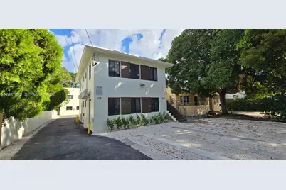 1035 SW 4th St #3, Miami, FL 33130 - Photo 1