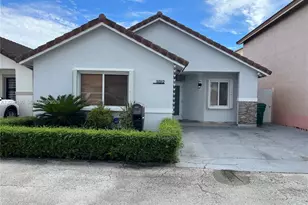 11512 SW 6th St, Sweetwater, FL 33174 - Photo 1