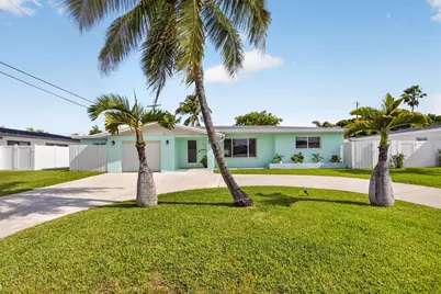 571 SE 14th Street, Pompano Beach, FL 33060 - Photo 1