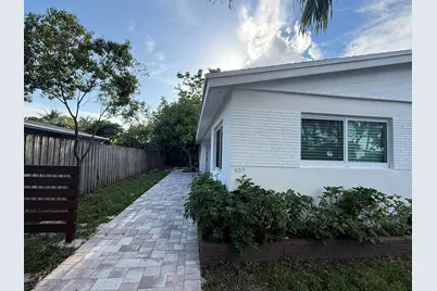 909 NE 10th Avenue #2, Pompano Beach, FL 33060 - Photo 1