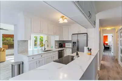 2521 NE 51st Street, Lighthouse Point, FL 33064 - Photo 1