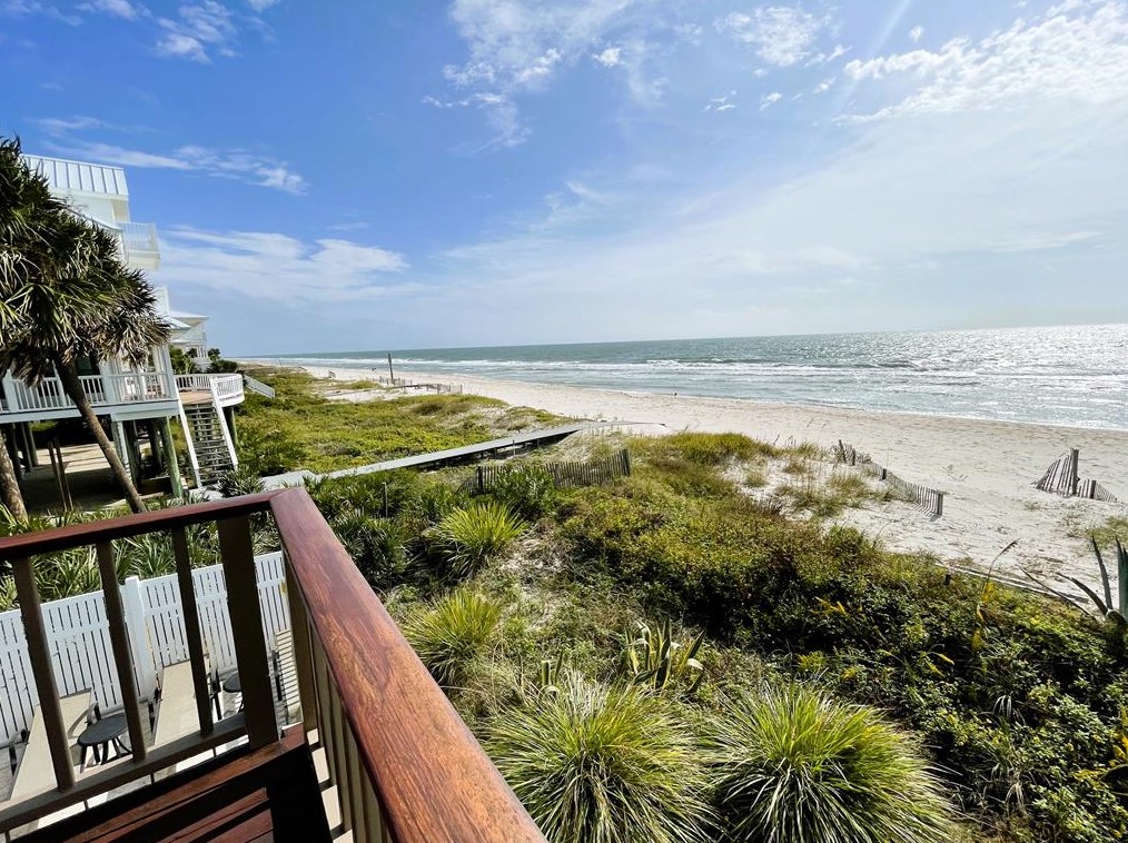 2132 Palmetto Way, Saint George Island, FL 32328