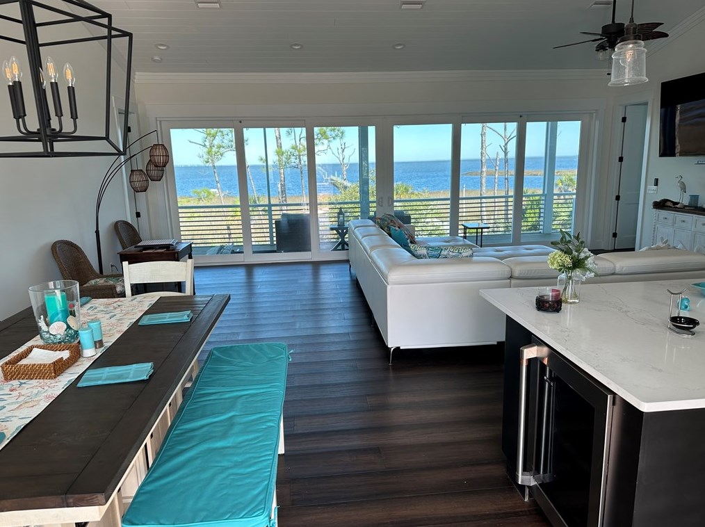 1827 Harbor Light Ln, Saint George Island, FL 32328