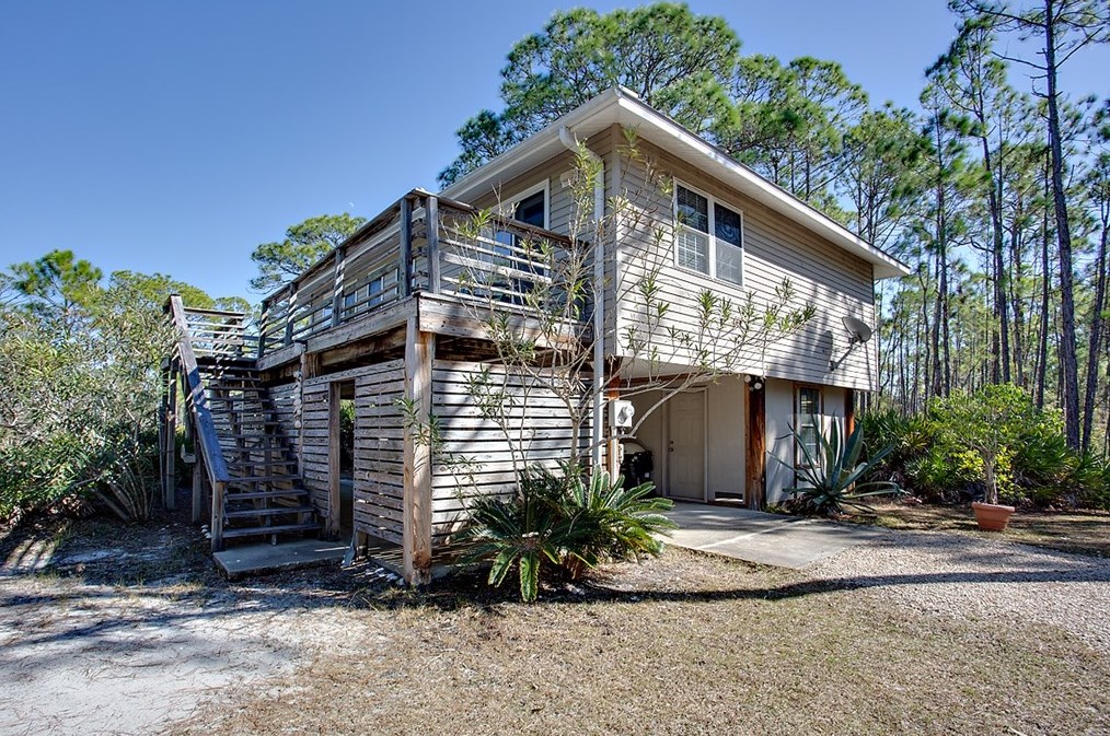 1404 Bayberry Ln, Saint George Island, FL 32328