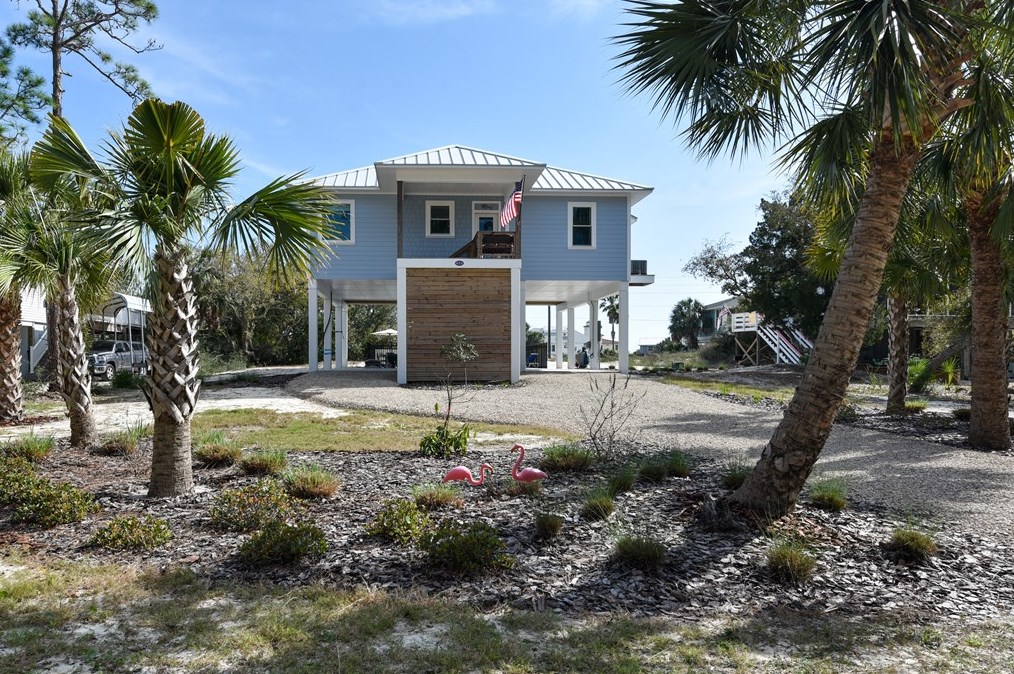 624 E Pine Ave, Saint George Island, FL 32328