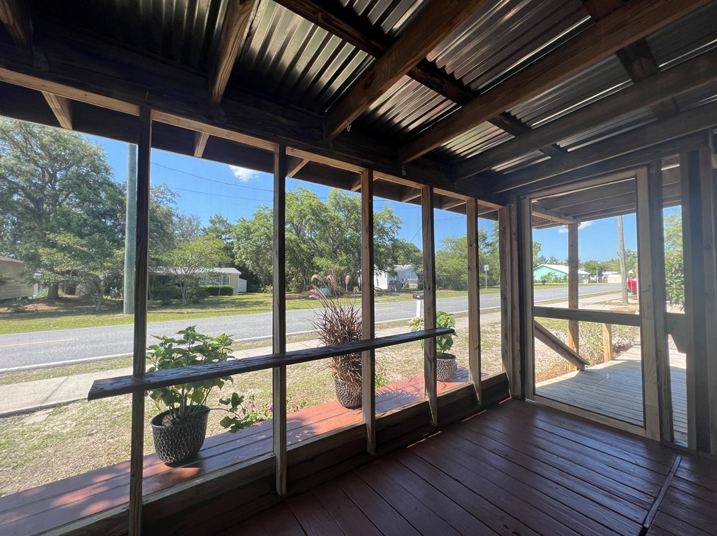 2186 Oak St, Carrabelle, FL 32322