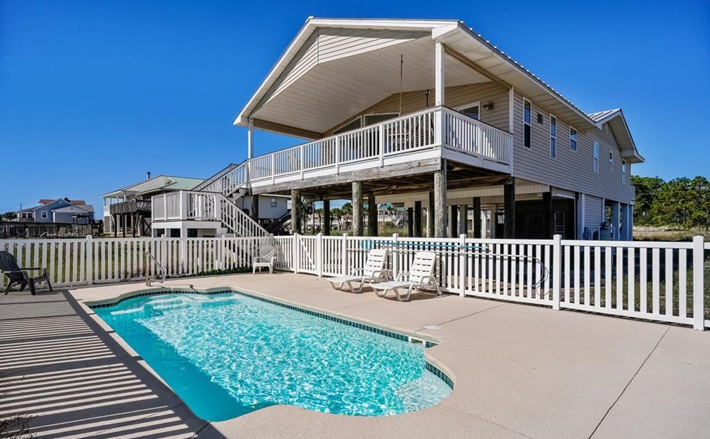 840 E Gulf Beach Dr, Saint George Island, FL 32328